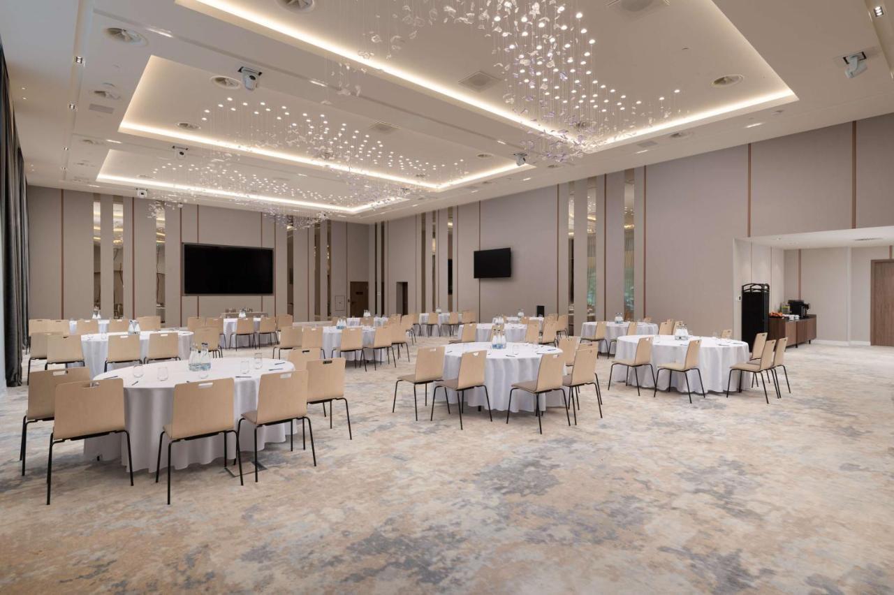 Radisson Blu Hotel, Cluj Exterior foto The ballroom